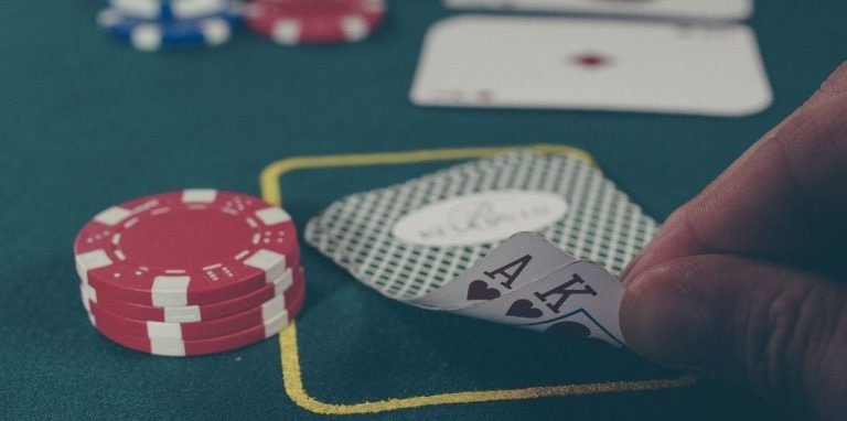 Pertandingan bulutangkis kelas dunia dengan taruhan mudah di letsbet77
